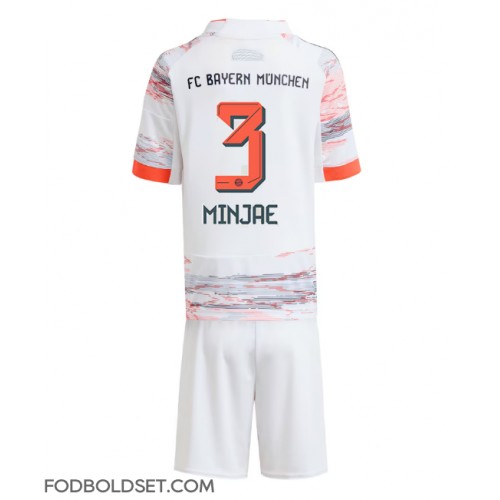 Bayern Munich Kim Min-jae #3 Udebane Trøje Børn 2025-26 Kortærmet (+ Korte bukser)